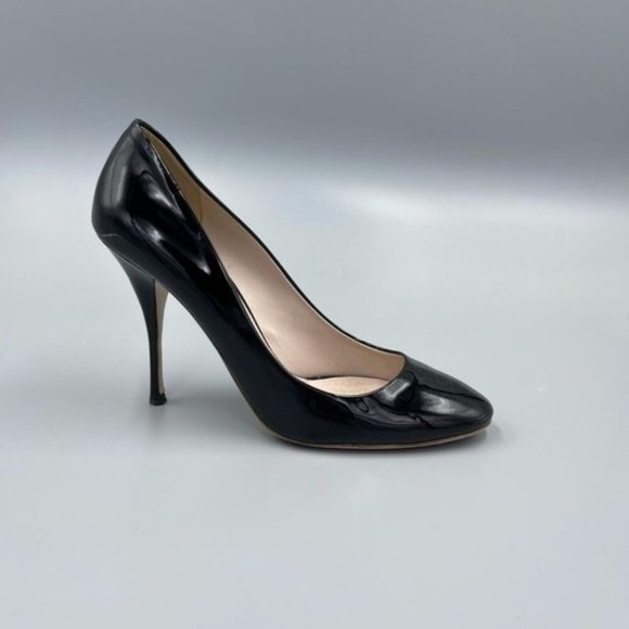 Miu Miu patent leather heels - Picture 1 of 13